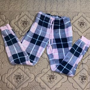bebe light pink & black striped plaid fuzzy pjs / pajamas